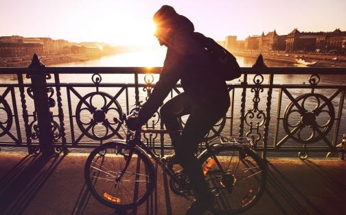 Social Media User Calls Out Newspapers for Reporting of Cycling-Related Deaths