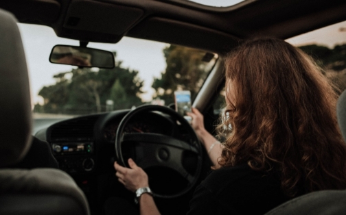 Dangerous Distractions When Driving 