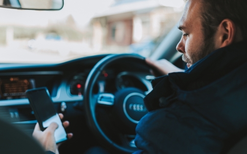 Australia Begins Using Cameras to Catch Motorists Using Mobile Phones